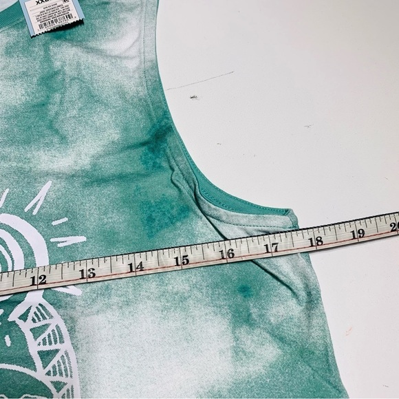 CAT & Jack Boys Tie-Dye Beach Shark Tank Top - Picture 4 of 6